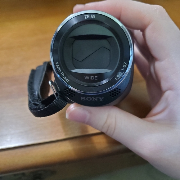 Sony HD Handycam Camcorder - Picture 4 of 10